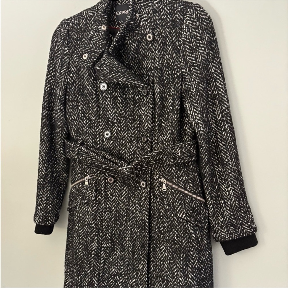 EXPRESS NWOT Wool-Blend Herringbone Belted Trench Coat Jacket Black White Tweed - Picture 3 of 16